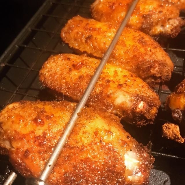 ๐Wing Rails make it easier to grill your chicken wings!๐ โ msheep.com