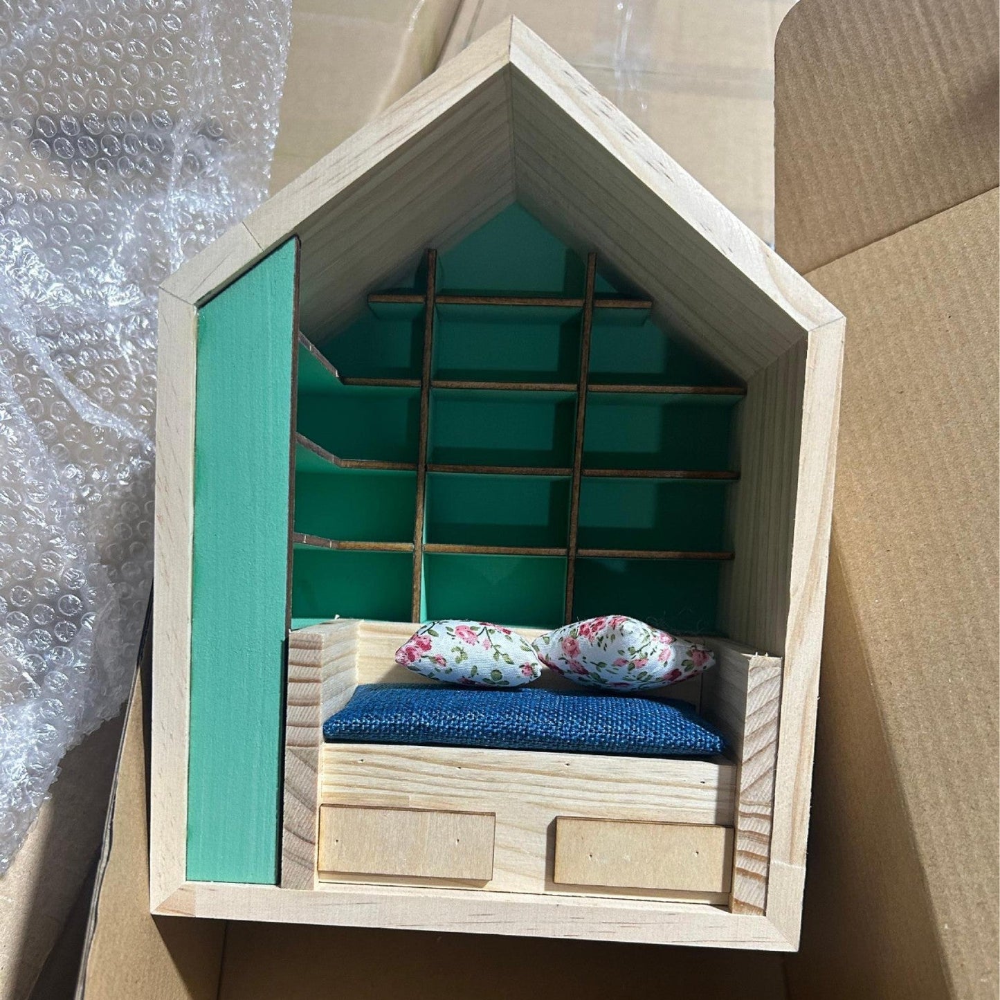 📚🏠Miniature Anxiety Bookshelf