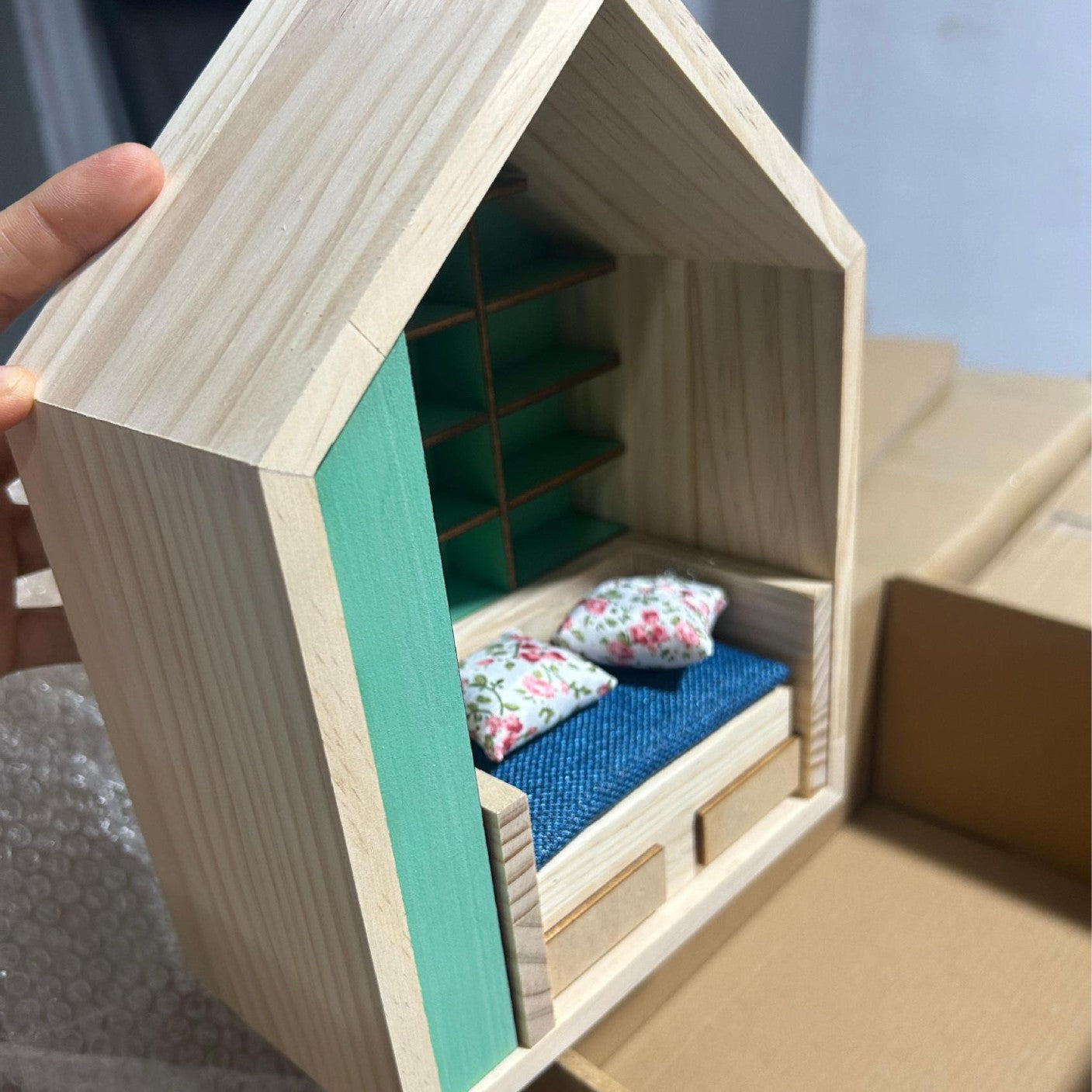 📚🏠Miniature Anxiety Bookshelf