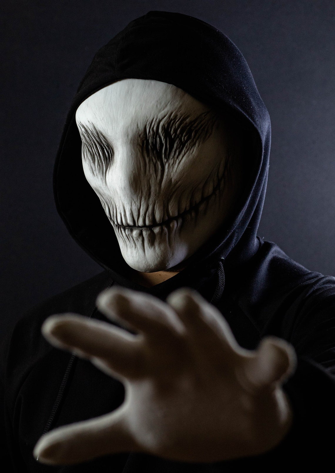 New fantasy mask horror costume suitable for Halloween carnival