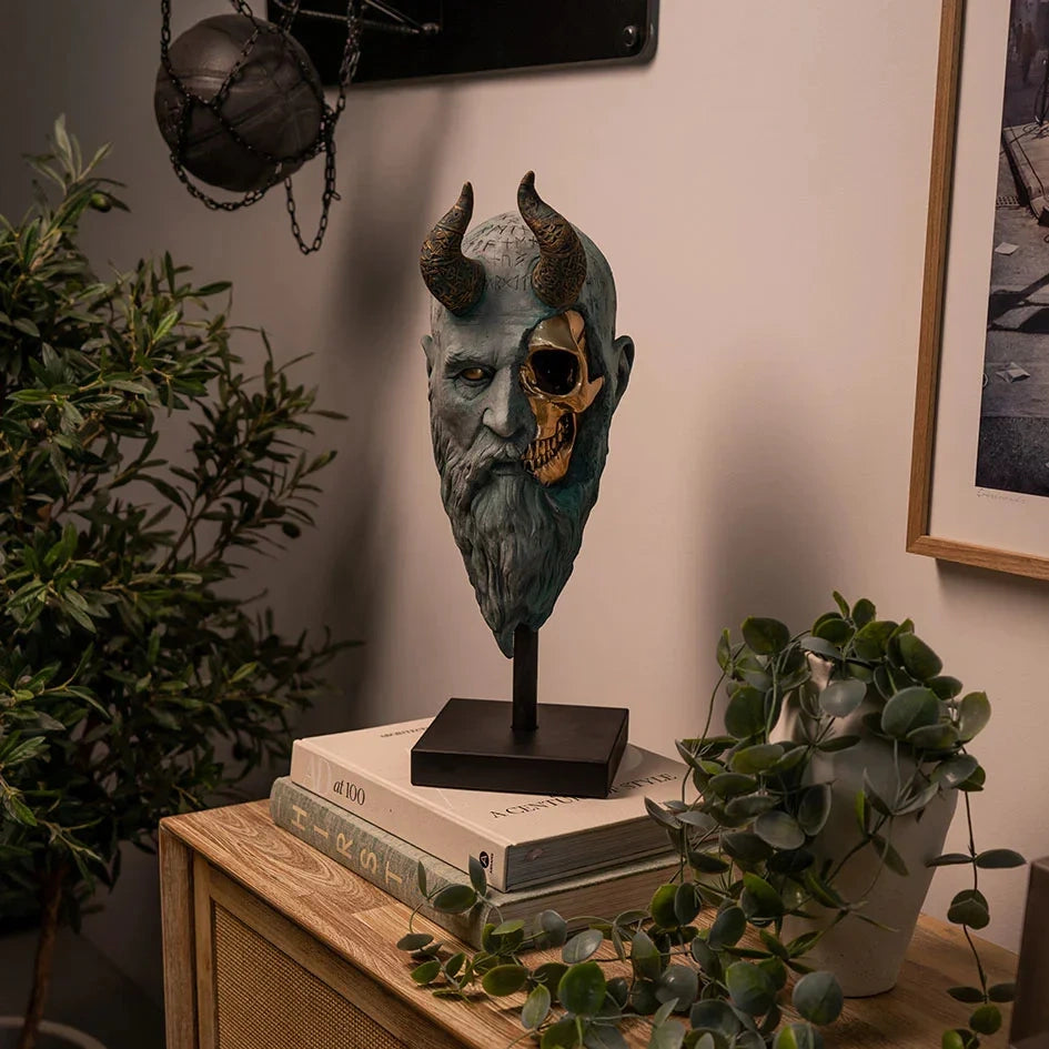 Mimir Skull Statue