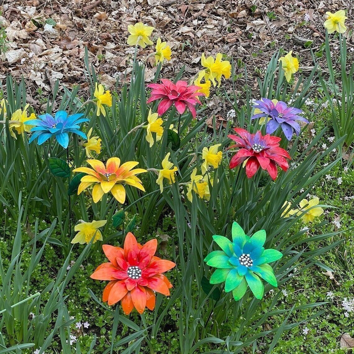 🌼Unleash the Beauty of Your Garden! Grab our Metal Flowers Garden Stakes at a Sizzling 49% OFF!🌼