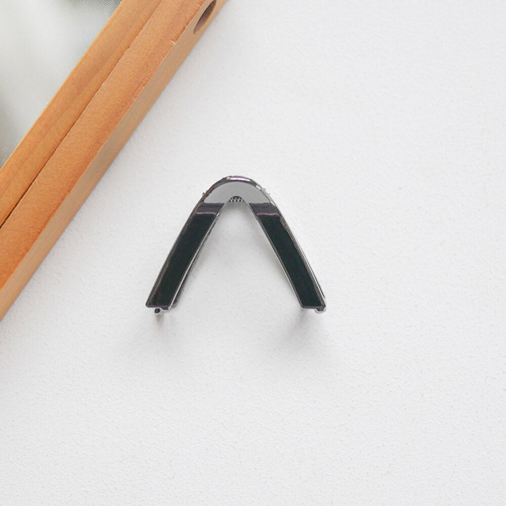 Fashion v-shaped hair clip